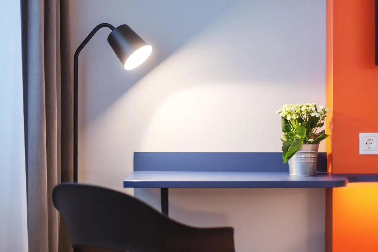 Holiday Inn - The Niu, Form Stuttgart Feuerbach By Ihg 3*,  Almanya