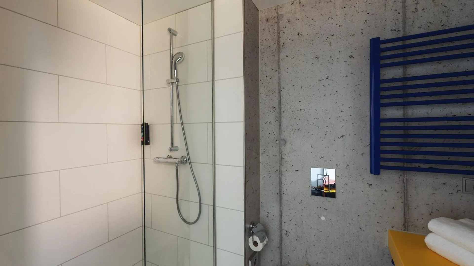 *** Otel Holiday Inn - The Niu, Form Stuttgart Feuerbach By Ihg Almanya