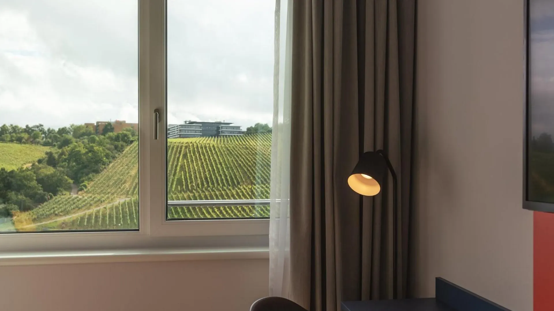 Holiday Inn - The Niu, Form Stuttgart Feuerbach By Ihg