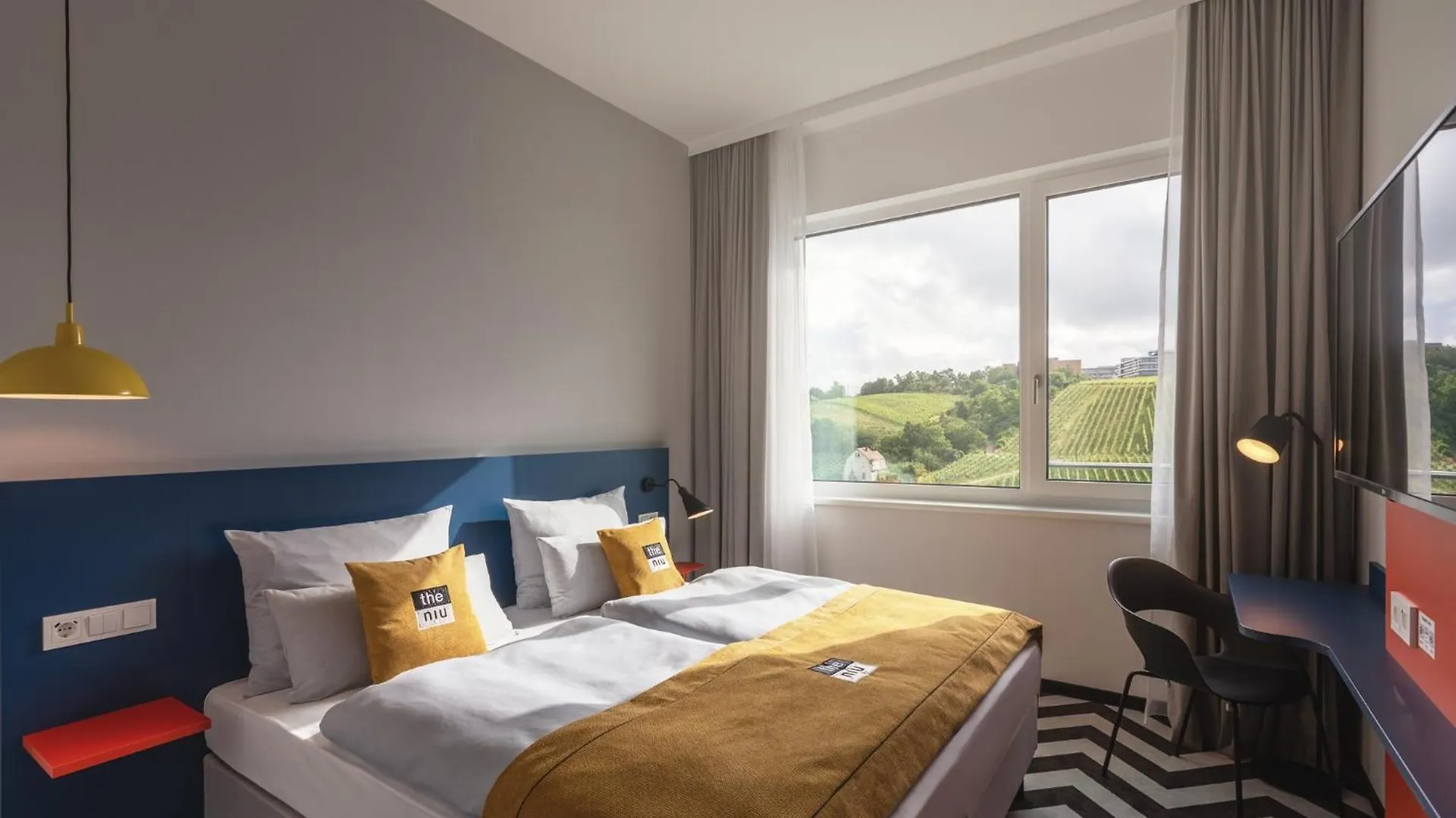 Hotel Holiday Inn - The Niu, Form Stuttgart Feuerbach By Ihg